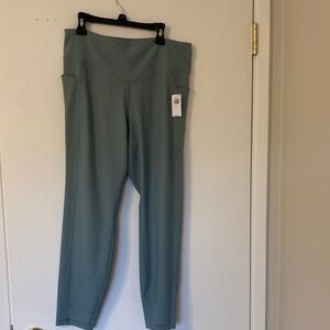 Old Navy Women's Leggings in Sage Green